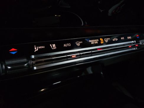 Used 2020 Mercedes-Benz A 220 4MATIC w/ Premium Package image 38