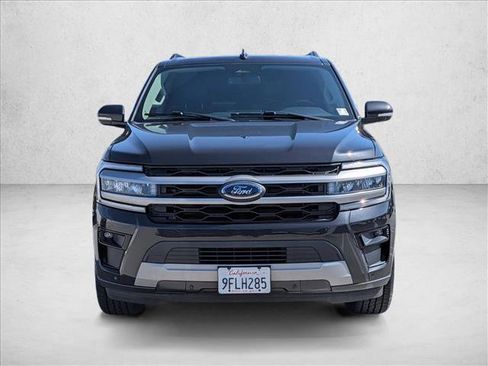 Used 2023 Ford Expedition XLT RWD image 2