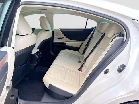 Used 2024 Lexus ES 300h w/ Technology Package FWD image 20
