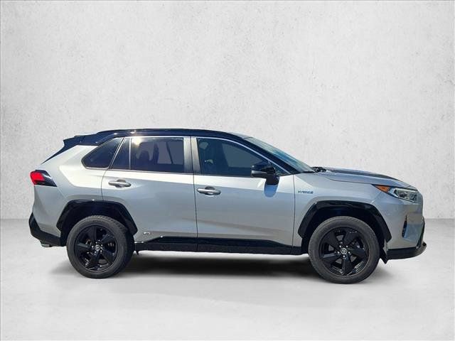 Used 2019 Toyota RAV4 XSE w/ XSE Weather Package AWD/4WD image 4