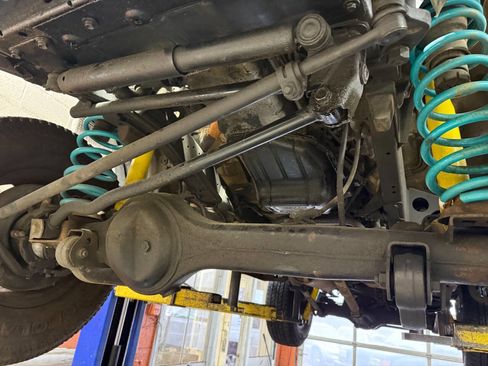 Used 1993 Toyota Land Cruiser Base AWD 4dr SUV image 35