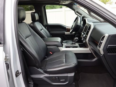 Used 2019 Ford F150 Lariat w/ Equipment Group 502A Luxury image 38