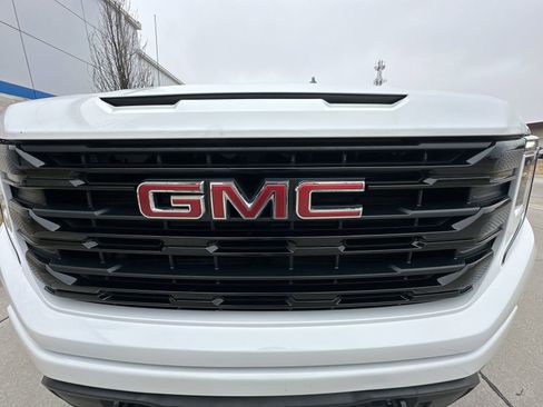 Used 2023 GMC Sierra 1500 Elevation image 30