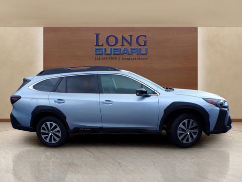 Used 2024 Subaru Outback Premium image 5