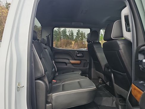 Used 2019 Chevrolet Silverado 2500 High Country w/ Duramax Plus Package image 31