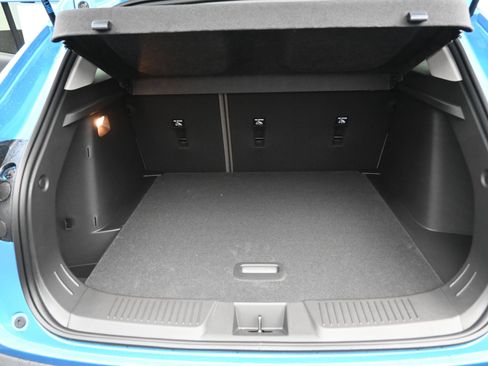 Used 2025 Chevrolet Trax ACTIV FWD image 33