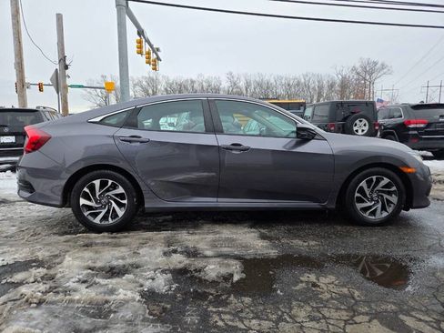 Used 2017 Honda Civic EX image 6