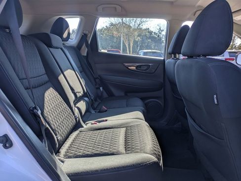 Used 2020 Nissan Rogue S image 30