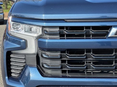 Used 2022 Chevrolet Silverado 1500 RST AWD/4WD image 45