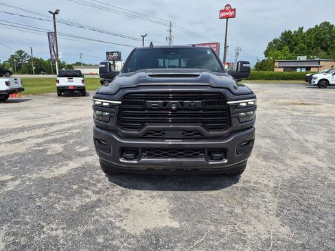 New 2026 RAM 2500 Laramie AWD/4WD image 8