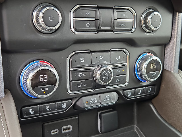 Used 2023 GMC Yukon SLT AWD/4WD image 14