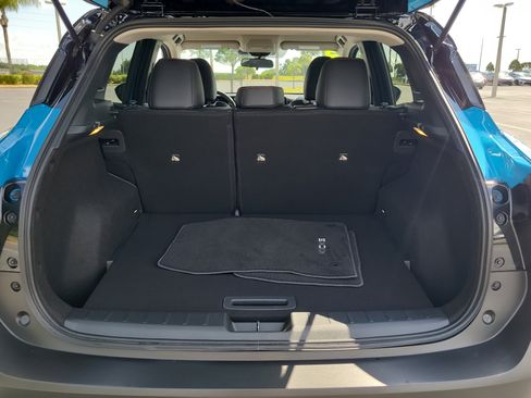 Used 2025 Nissan Kicks SR FWD image 12