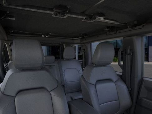 New 2025 Ford Bronco Badlands image 12