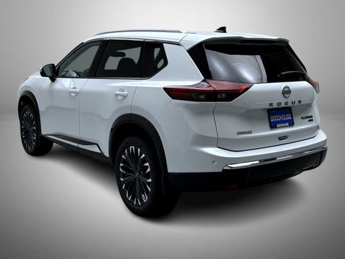 New 2026 Nissan Rogue Platinum image 7