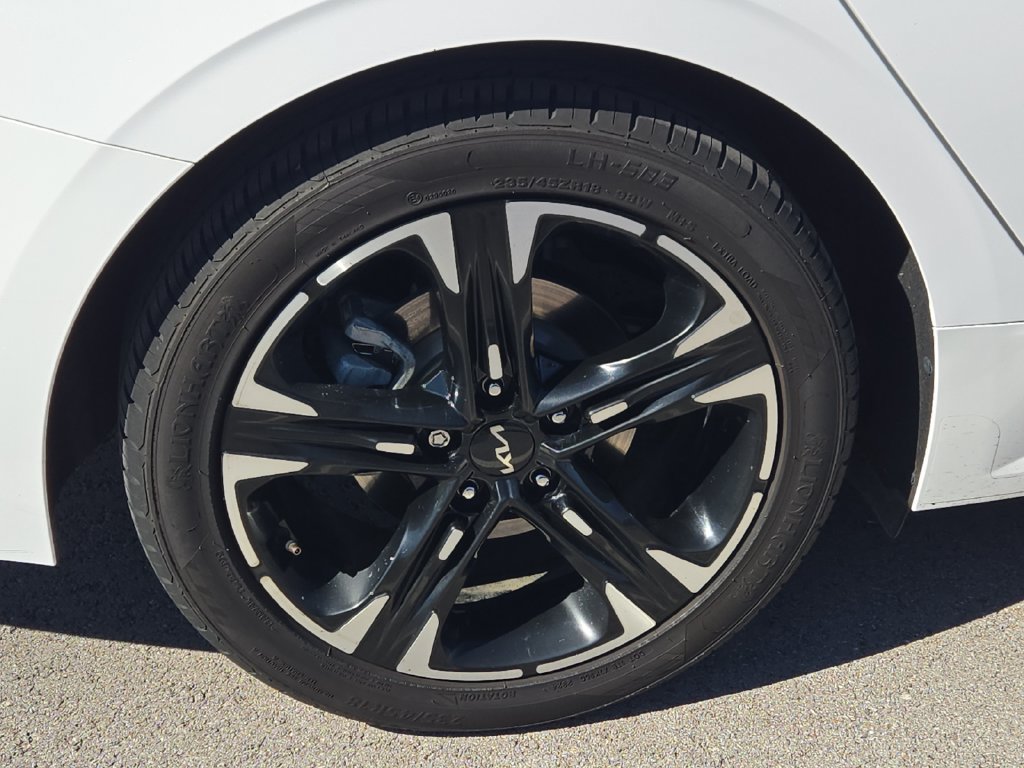 Used 2023 Kia K5 GT-Line w/ GT-Line Premium Package FWD image 5