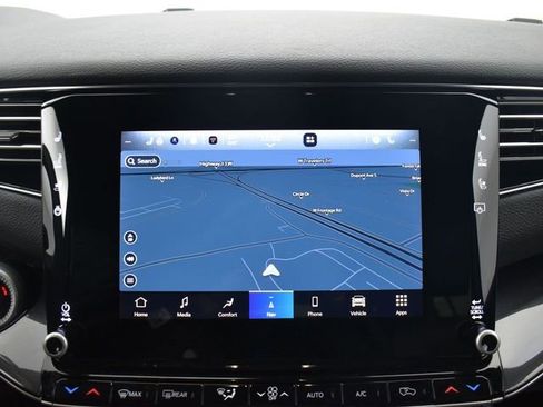 Used 2023 Jeep Wagoneer L 4WD w/ Premium Group I image 10