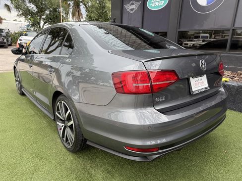 Used 2018 Volkswagen Jetta GLI FWD image 4
