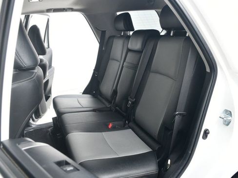 Used 2018 Toyota 4Runner SR5 Premium image 34