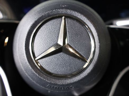 Used 2023 Mercedes-Benz EQS 580 4MATIC SUV image 13