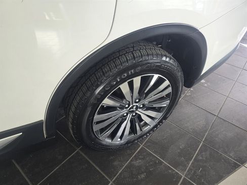Used 2019 Mitsubishi Outlander SE image 30