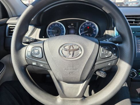 Used 2016 Toyota Camry LE image 13