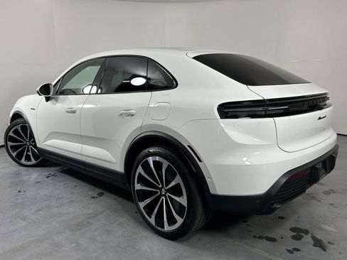 Certified 2024 Porsche Macan 4 Electric AWD/4WD image 3