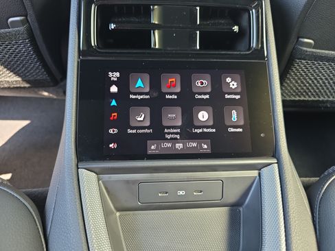 Used 2024 Porsche Panamera image 15