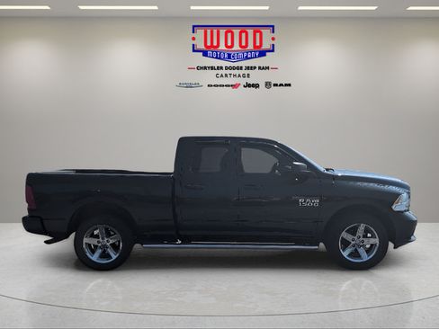 Used 2017 RAM 1500 Express AWD/4WD image 2