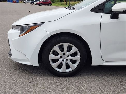 Used 2023 Toyota Corolla LE image 8