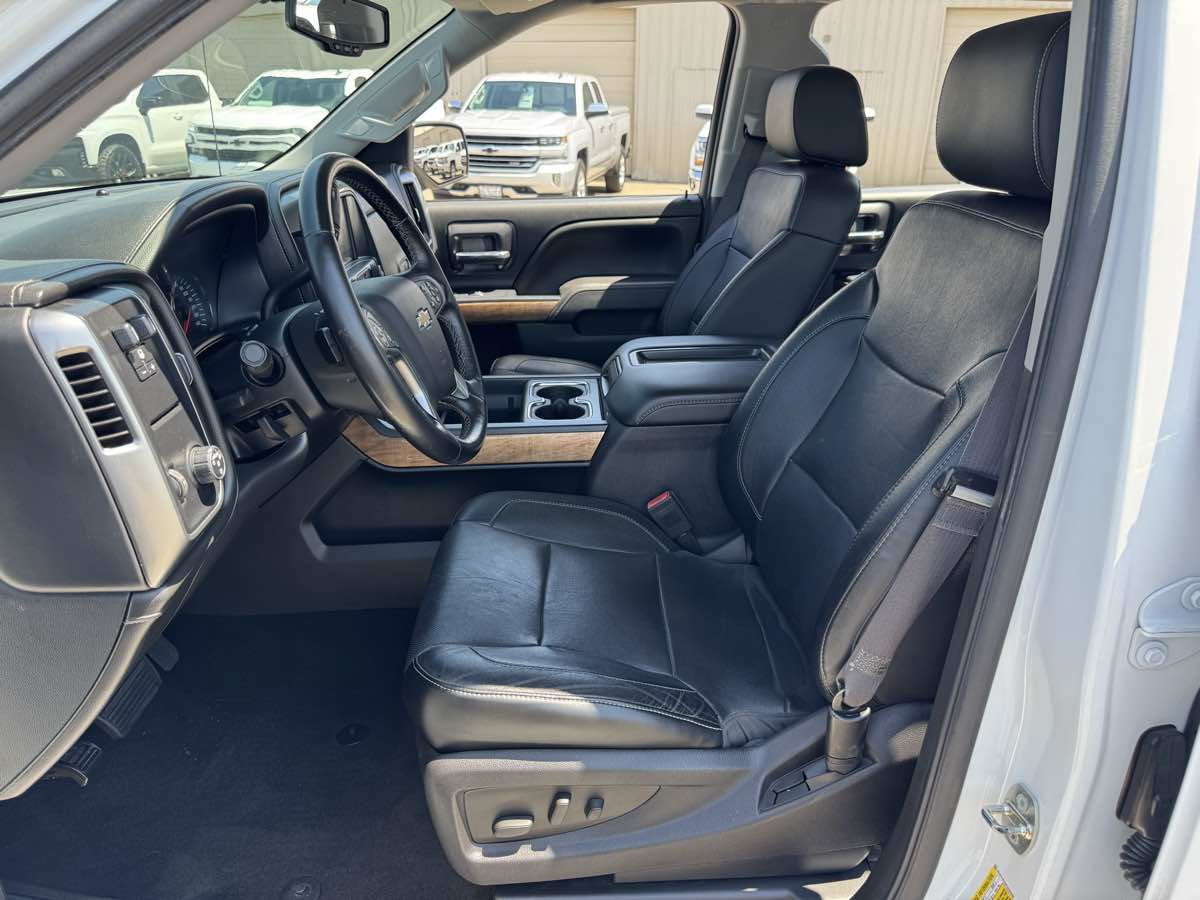 Used 2015 Chevrolet Silverado 1500 LTZ RWD image 22