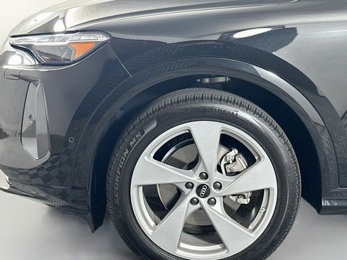 Used 2025 Audi Q5 Prestige AWD/4WD image 12