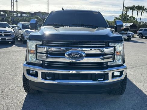Used 2019 Ford F250 Lariat w/ Lariat Ultimate Package image 3
