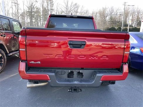 Used 2025 Toyota Tacoma SR5 image 3