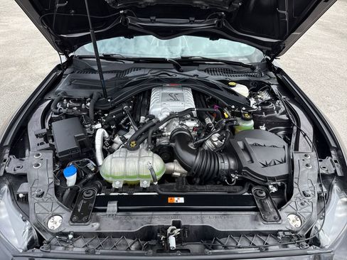 Used 2022 Ford Mustang Shelby GT500 w/ Carbon Fiber Track Pack image 29