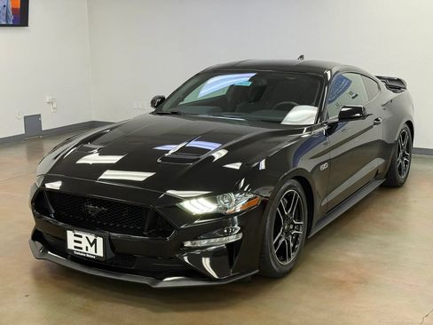 Used 2020 Ford Mustang GT RWD image 4