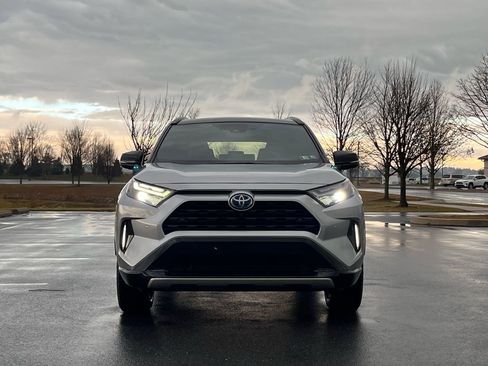 Used 2023 Toyota RAV4 XSE image 2