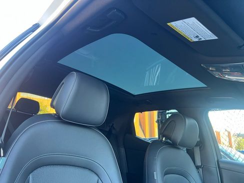 Used 2023 Genesis GV60 Advanced image 42