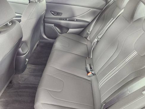 Certified 2025 Hyundai Elantra Sport FWD image 12