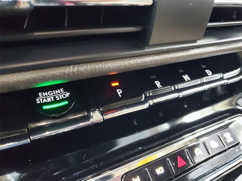 Used 2023 Lincoln Corsair Reserve image 17