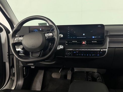 Used 2025 Hyundai Ioniq 5 SEL image 14