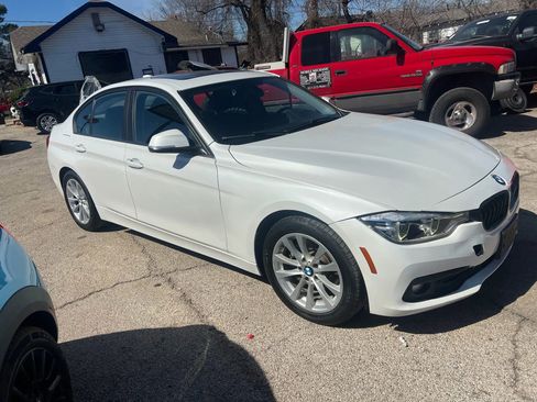 Used 2018 BMW 320i Sedan image 11