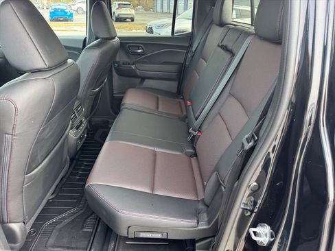 Used 2025 Honda Ridgeline Black Edition image 10