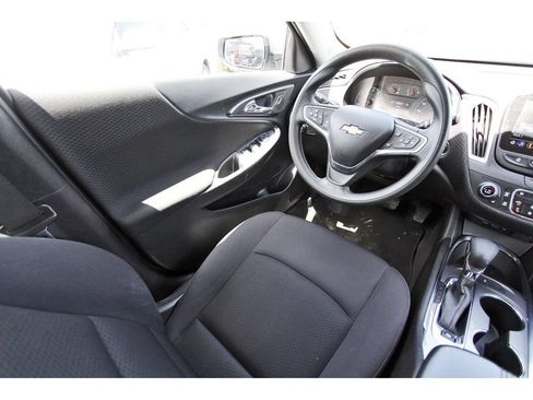Used 2023 Chevrolet Malibu LT FWD image 9