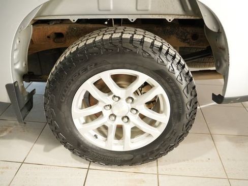 Used 2021 Chevrolet Silverado 1500 LT w/ Z71 Off-Road Package image 10