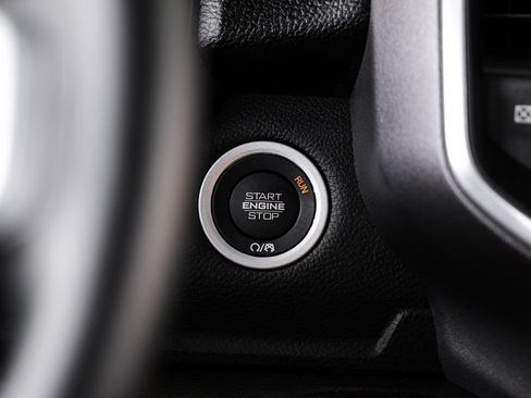 Used 2023 RAM 1500 Big Horn AWD/4WD image 29