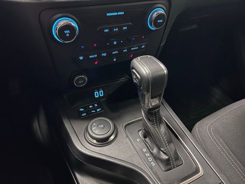 Used 2019 Ford Ranger XLT w/ Equipment Group 302A Luxury AWD/4WD image 17