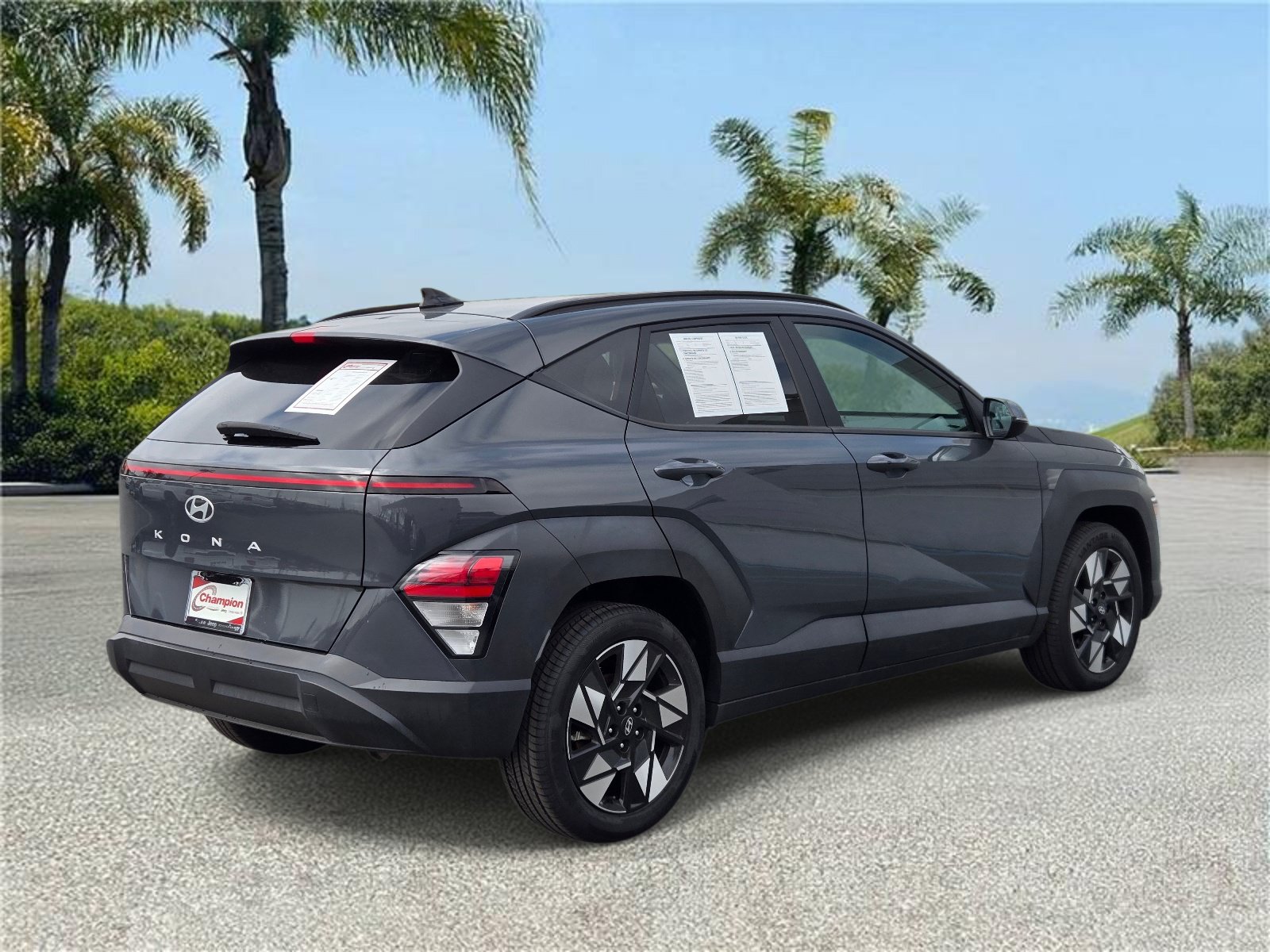 Used 2024 Hyundai Kona SEL FWD image 4
