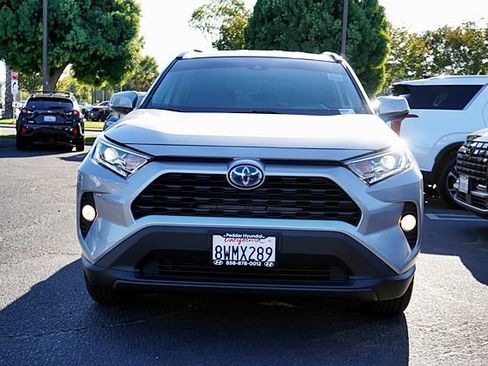 Used 2021 Toyota RAV4 XLE AWD/4WD image 5