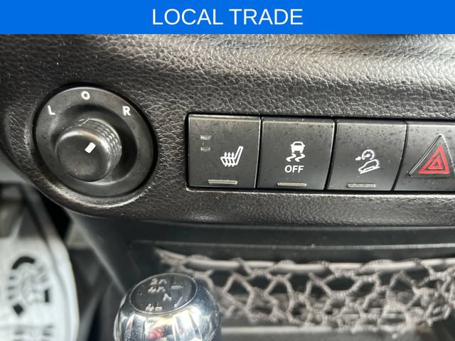 Used 2017 Jeep Wrangler Unlimited Sahara w/ Connectivity Group AWD/4WD image 23