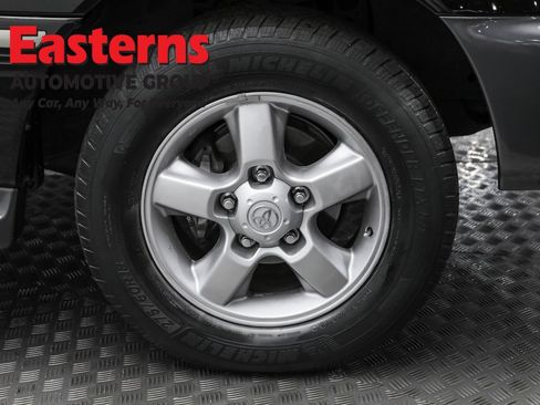 Used 2005 Toyota Land Cruiser AWD/4WD image 34